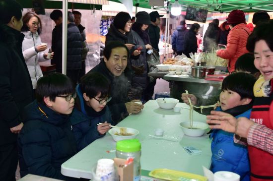 서대문구 포방터시장 '신년메뉴 잔치대작전' 인기 만점