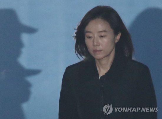 조윤선 전 장관, 22일 구속기간 만료로 석방