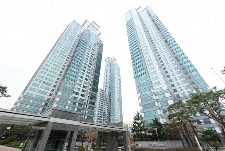 ▲서울 강남구 삼성동 '아이파크삼성' 아파트 전경(사진: 네이버 거리뷰)
