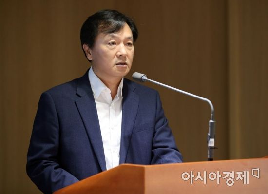 신인석 한국은행 금융통화위원회 위원은 12일 서울 중구 한은 본부에서 열린 간단회에서 물가상승률이 확대되는 것을 확인해가며 정책금리를 올려야 한다고 주장했다. (사진제공 =한국은행)