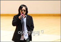 '보수단체 고발' 신해철 "나 고소 당했쪄. 아이 무셔~"  