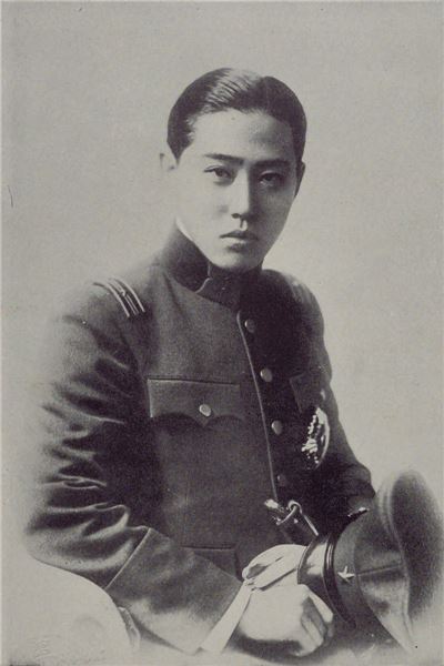 이우 왕자가 일본군에 복무당시 모습(사진=위키피디아)