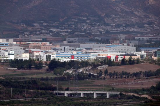 파주시 도라전망대에서 본 개성공단 일대 전경. 사진 = 연합뉴스