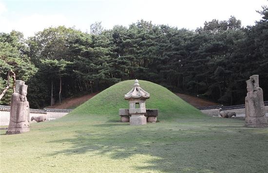 덕종의 능인 경릉(敬陵)의 모습(사진=위키피디아)
