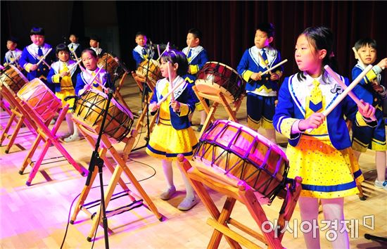 토토 바카라랄랄라스쿨, ‘2017 함평나飛드림 행복교육축전’ 대성황