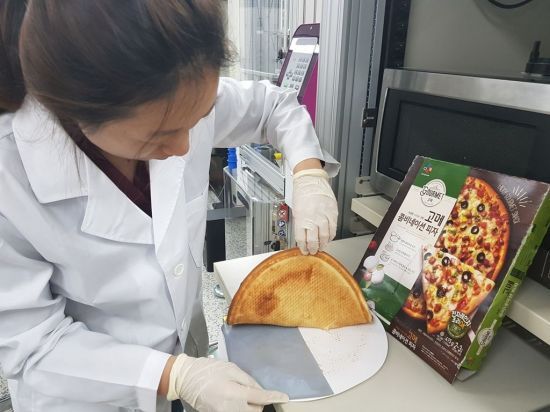 CJ제일제당, 발열 포장 기술 실험