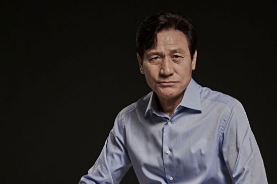 '국민 배우' 안성기 별세…향년 74세(상보)