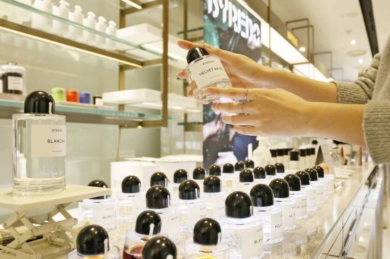 온라인 '짝퉁' 화장품 절반은 '향수'…"환불 문의하니 연락두절"