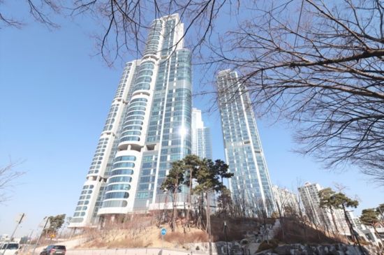 "대출없이 55억원"…'흑백요리사' 윤현준 PD, 트리마제 최고가 매입