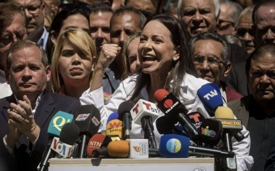 "트럼프 포기해"…노벨위원회, 수상 공유·양도 불가 밝혀