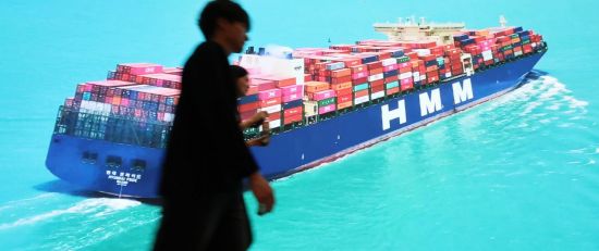 HD현대, '18년만 최대' 컨테이너선 수주…2조원 규모 초대형선 8척