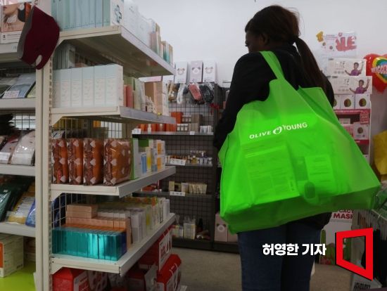 K-푸드·뷰티 '쌍끌이'…한국 수출 新성장축 부상