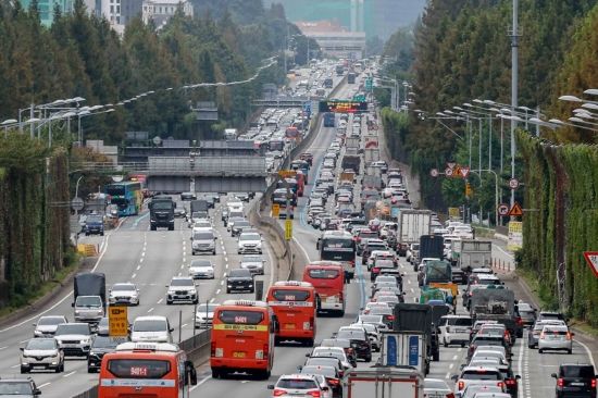 추석 귀성 5·6일 오전 10시, 귀경 8일 오후 2시 '최대 혼잡'