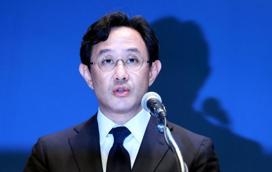 [최창걸 별세]최윤범 고려아연 회장, 부친 경영철학 잇는다