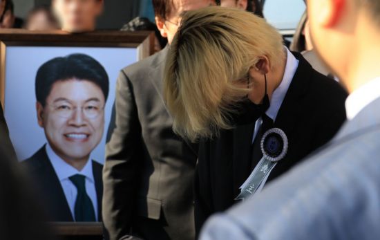 故장제원 이야기 꺼낸 노엘 "사랑 받고 컸는데... 담쌓고 살았다"