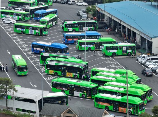 오세훈, 시내버스 파업에 "끝까지 설득하겠다"