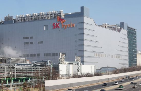 [특징주]드디어 뚫었다…'50만닉스' 달성