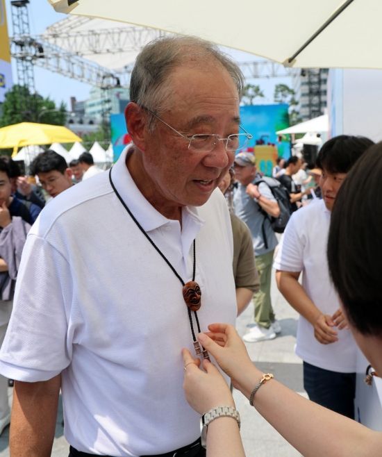 류진 한경협 회장 "상생은 곧 공영…어촌 경제 활성화 돕겠다"