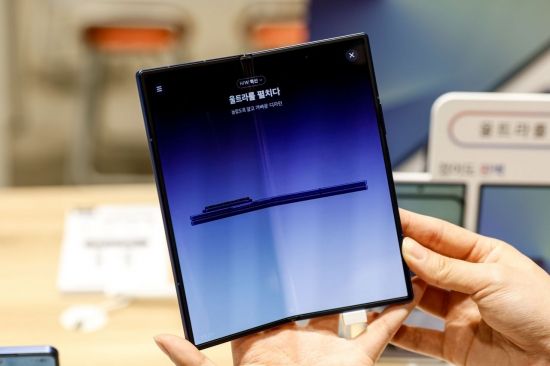 "힌지 활용 더 늘어난다…KH바텍 성장 기대감↑"[클릭 e종목]