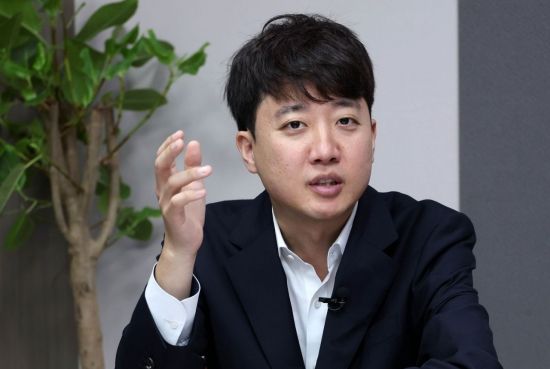 "부정선거 반박시 1억" 유튜버 제안…이준석 "아이들 책 사주면 되겠네"