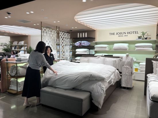 결혼·이사 수요 겨냥…신세계百, 인기 가전·가구 최대 60% 할인