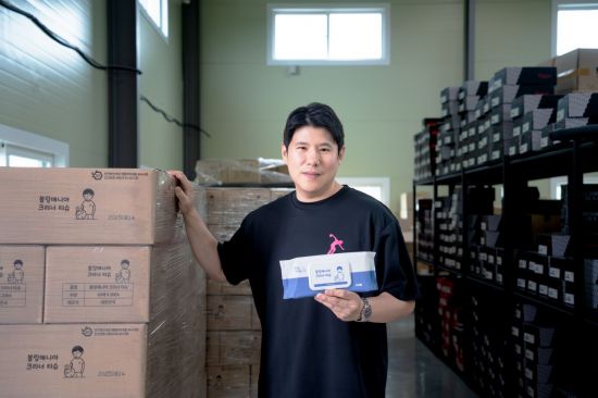 [콘텐츠커머스]'30년 볼링' 인생 담았다…국가대표가 만든 '클리너 티슈'