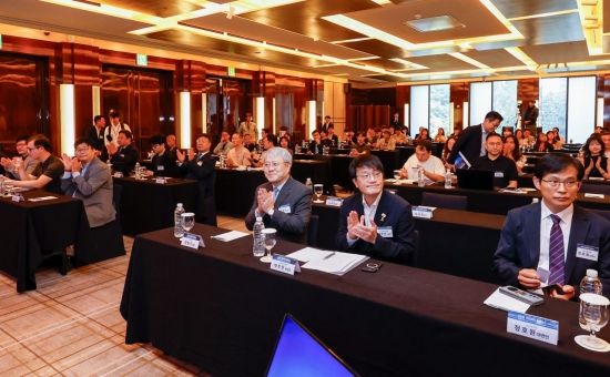 [포토] 아시아경제, '2025 굿브레인 콘퍼런스' 개최