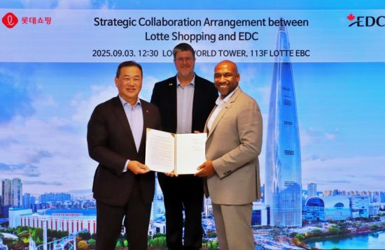 "북미시장 진출 거점" 롯데쇼핑, 캐나다 EDC와 전략적 협력 구축