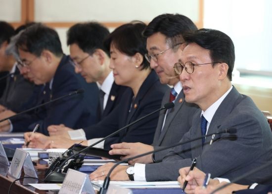 [포토] APEC 준비위원회 발언하는 김민석 총리