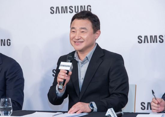 노태문 "삼성, AI 컴퍼니 전환"…'데이터 활용'에 방점 [IFA 2025]