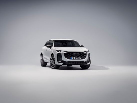 아우디, 'Q3 스포트백 e-하이브리드' 세계 최초 공개[IAA 2025]