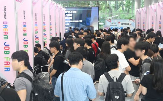 취업난 어쩌나…대학생들 "기업 고용여건 개선돼야"