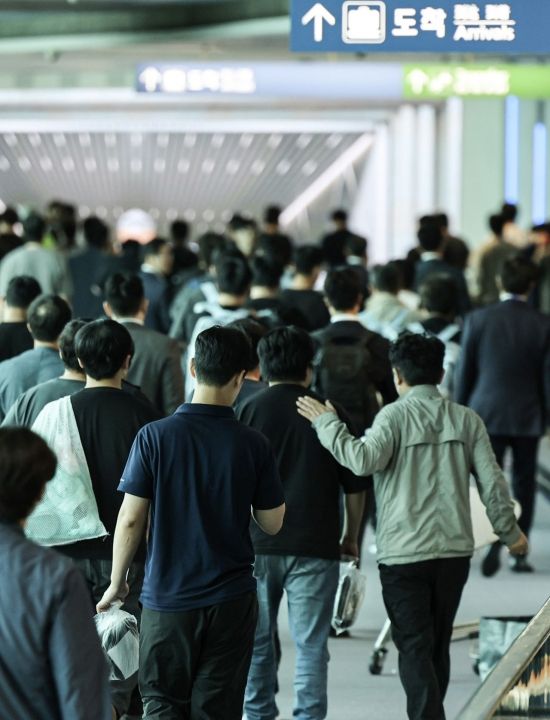 재외동포 체류 장벽 대폭 완화…제조업·반도체 인재난에 '숨통'