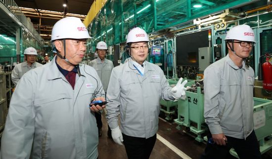 하나은행, 美 관세 피해 기업 찾아 애로사항 청취…금융지원 강화