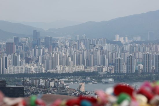 9월 서울 아파트값 0.82%↑…강남권 평균 매매가 18억 첫 돌파[부동산AtoZ]