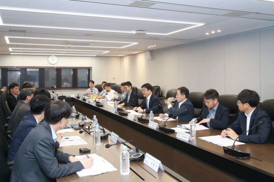 "주택공급은 속도전" 지자체·공공기관 독려한 국토차관