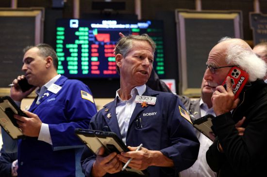 [굿모닝 증시]美증시 최고치…"한국, 외국인 추가유입·반도체 주목"