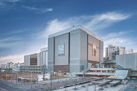 신세계百 의정부점, 여성패션관 리뉴얼…"개장 13년만 최대 규모"