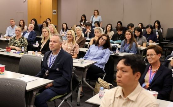 "태어나자마자 번호표 뽑고 대기"…'교육 평등' 중시하던 덴마크도 사립학교 열풍
