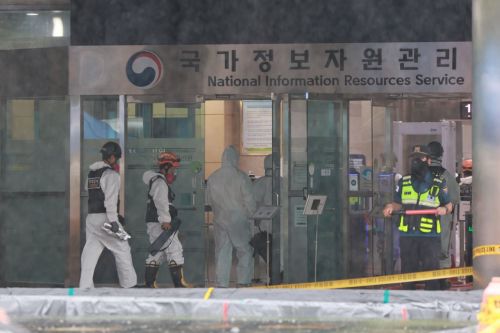 국정자원 화재에도…정부 "ESS 포기 못해, 구형 배터리 교체시 인센티브 지급 검토"