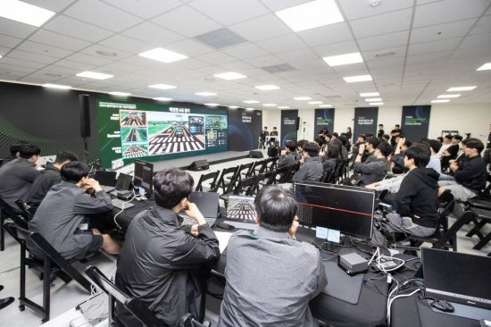 가상 도심서 자율주행 기술 겨뤘다…현대차 '자율주행 챌린지' 개최