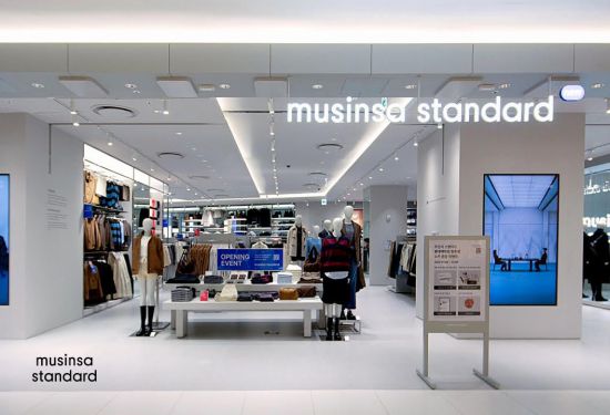 무신사 스탠다드, 오프라인 매장 30호점 돌파
