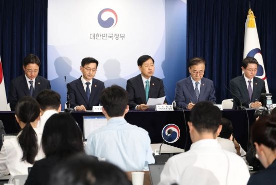 [포토] 주택시장 안정화 대책 발표하는 구윤철 경제부총리