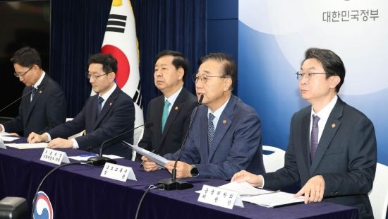 국토부 "규제지역 지정절차 적법…이르면 금주 보완책"