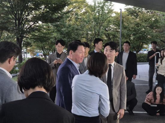 최태원 "우리 경제에 도움 되도록 최선"…한미 관세협상 지원 의지