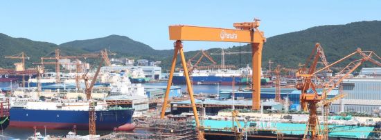 한화오션, HMM서 '1조원대' 컨테이너선 4척 수주