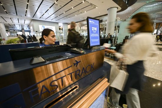 [르포]패스트트랙으로 출국 '최대 5분'…이스탄불공항 가보니