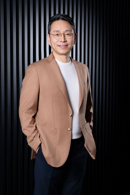 조주완 CEO, 전자·IT의 날 금탑산업훈장 수훈…"글로벌 경쟁력 확보"