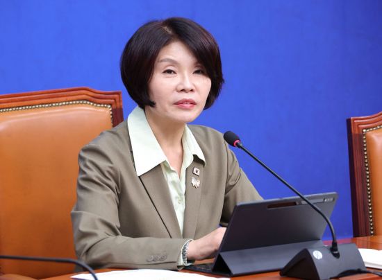 한정애 "부동산, 가수요 진정세 나타나…자사주 소각 상법 개정 진행할 것"