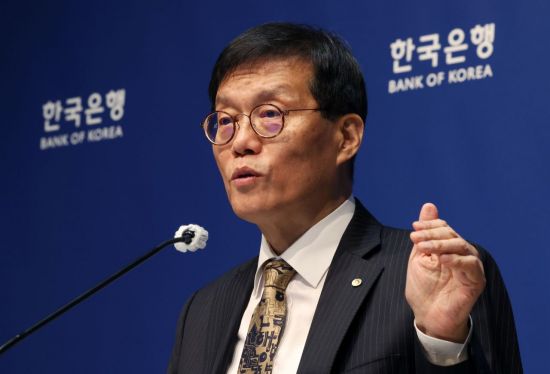 [일문일답]이창용 "부동산 가격 높으면 계속 기다린다? 그건 아냐"